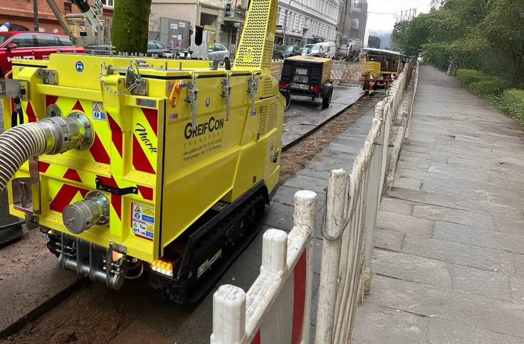 Der Mini-Saugbagger Er ermöglicht präzises Arbeiten auf minimalem Raum.