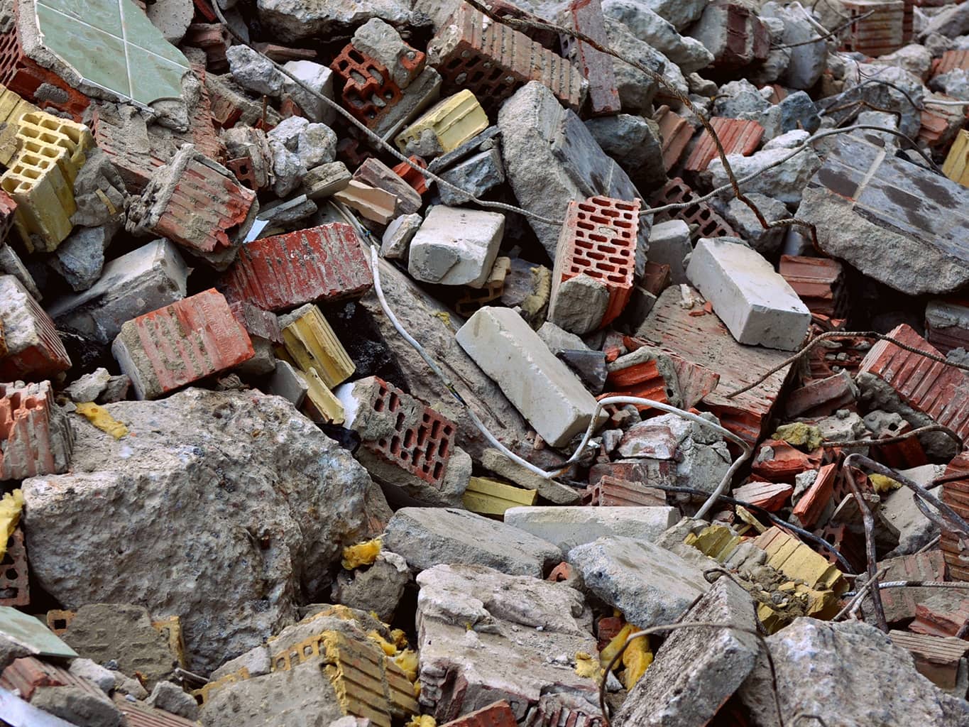 Als Entsorgungsfachbetrieb bietet die GreifCon Transport GmbH & Co. KG Ihnen eine umfassende Lösung für die Entsorgung von Abfällen aller Art.